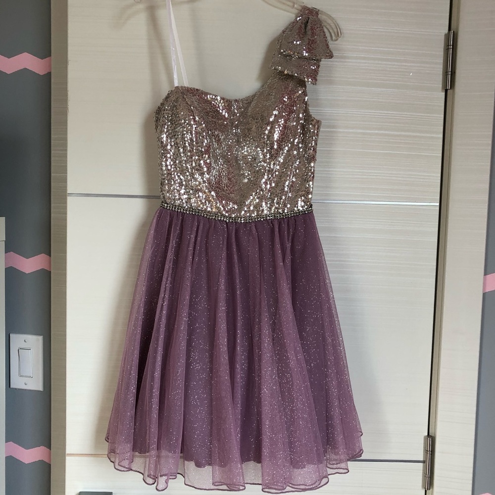 Short special occasion dress (new, never worn)